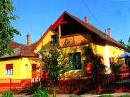 Flóra-Gyöngy Apartmanok Balatonboglár