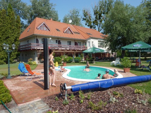   - Janette Hotel Balatonkeresztúr