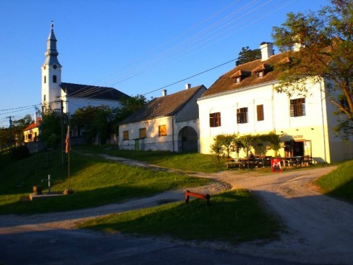   - Köveskál Panzió Köveskál