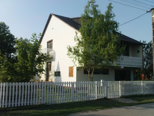   - Fenyvesi Apartman Balatonfenyves