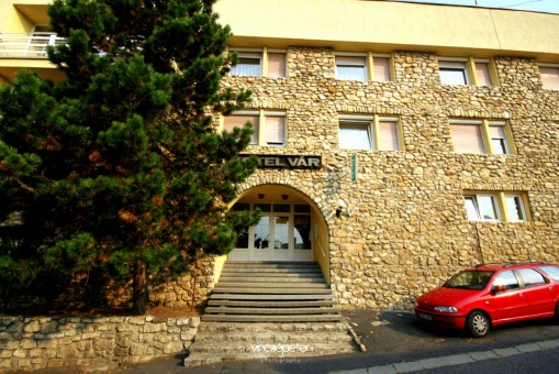   - Hotel Vár Sümeg