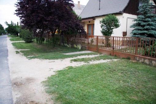   - Rózsa Apartman Balatonboglár