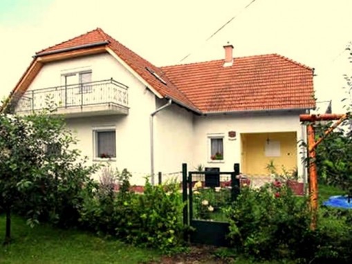   - Gyenes Apartman Gyenesdiás