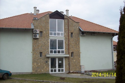   - Váczi Apartman Balatonőszöd