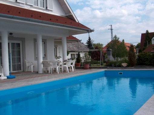   - Lotus Wellness Apartmanház Keszthely