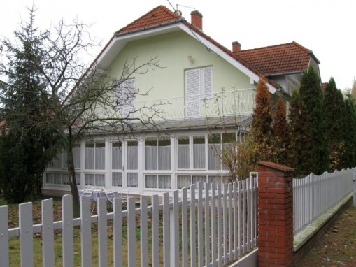   - Apartman Hosszú Balatonlelle