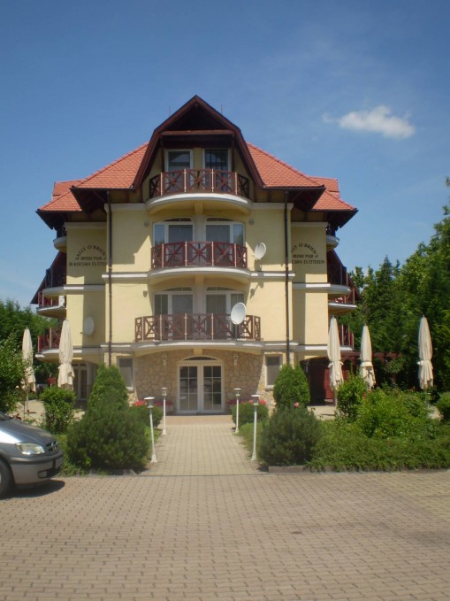   - Lelle Park Apartmanház Balatonlelle