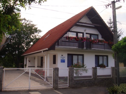   - Tóth Apartman Balatonlelle