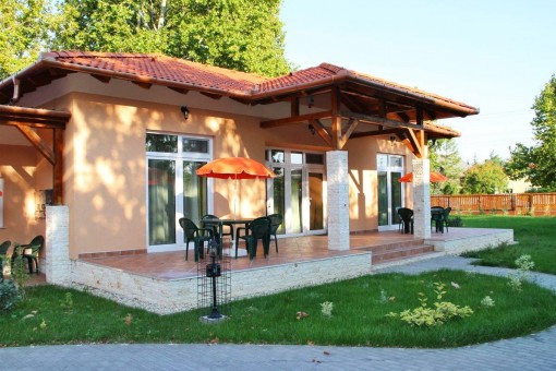   - Lelle Corso Apartman Balatonlelle