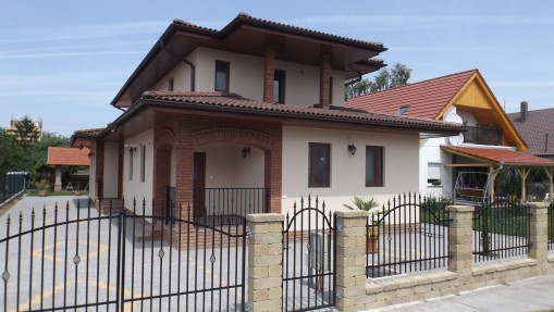   - Kádár Apartman Balatonlelle