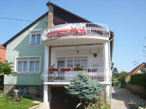   - Pátri Apartmanház Keszthely