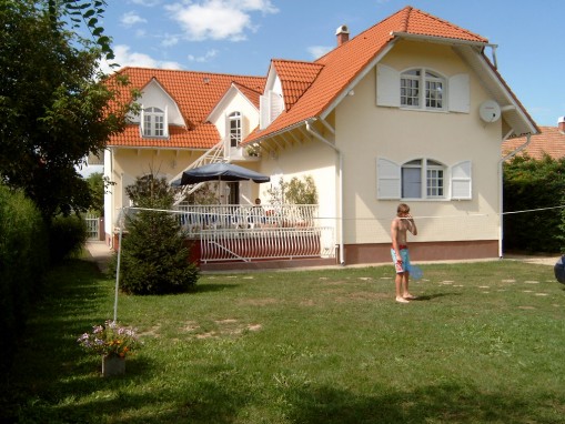   - Vendégház Fort IV. Balatonszárszó