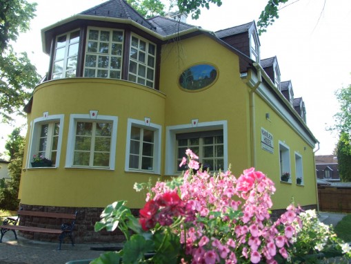   - Kaméleon Hostel Balatongyörök