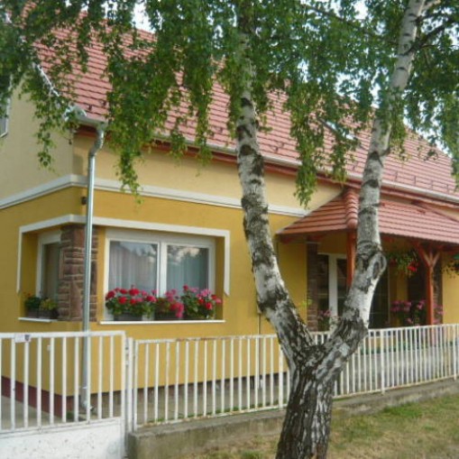   - Erzsébet Apartman Balatonlelle